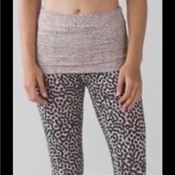 Lululemon Wunder Under Pant Dance Wide Waistband Leggings Skirt Cover size 4 - Picture 11 of 11